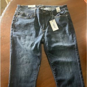 Judy blue skinny leg capris! Brand new with tags! Smoke free home! Size 15